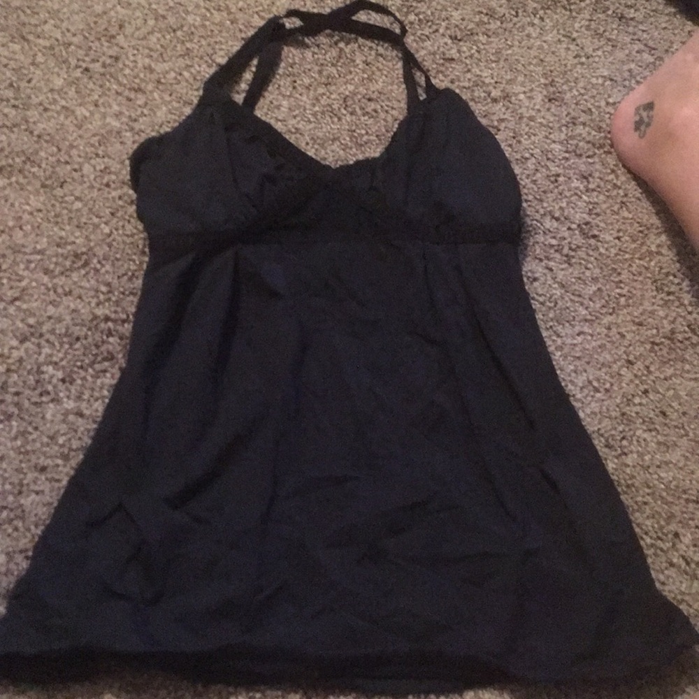 Small Lulu sport top